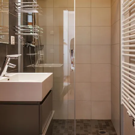 Apartamento Rosablanche E 108 By Interhome